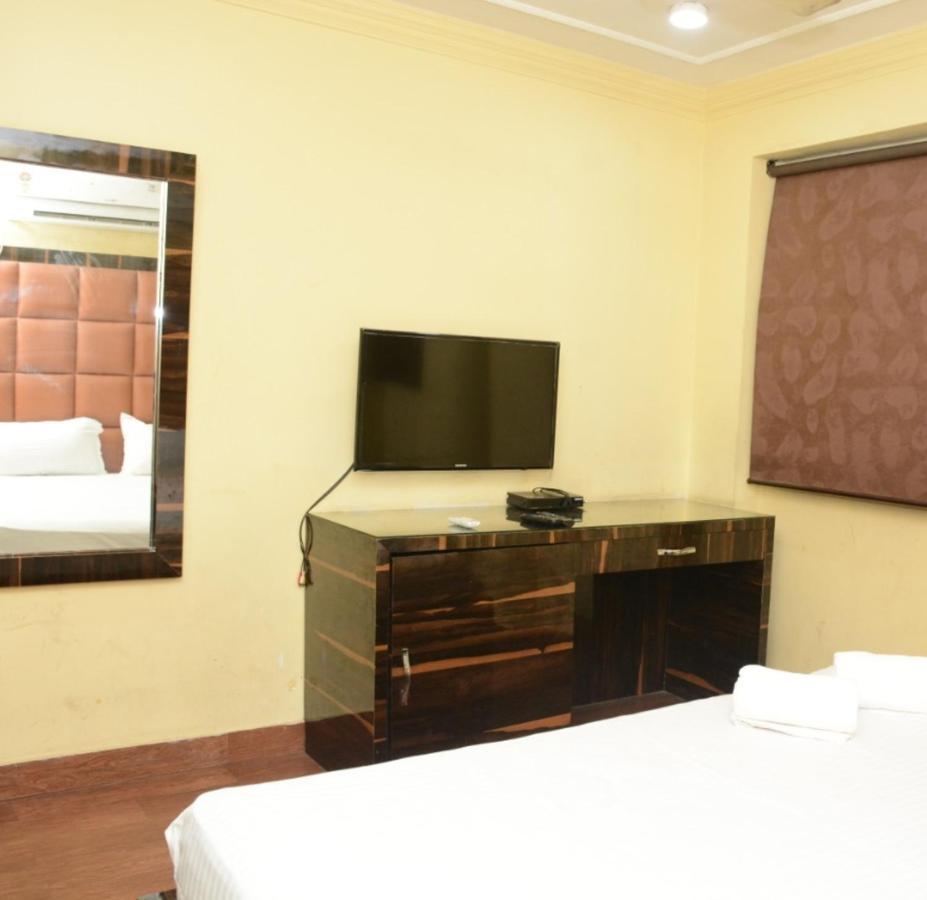 Plaza By Wb Inn, Calcutta Extérieur photo